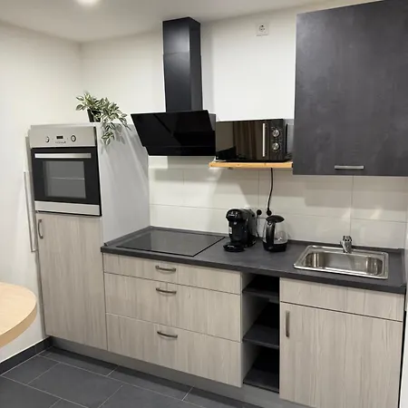 Moderne, Zentralgelegene 2 Zimmer Wohnung Nuremberg Exterior photo